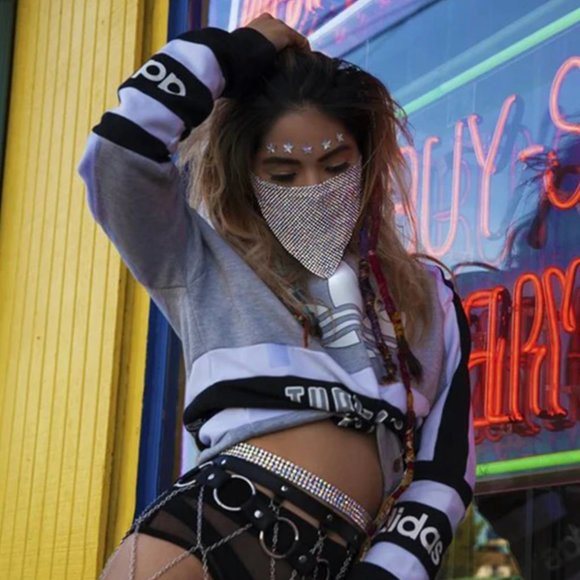 Crystal Cover Up for a Mask - Picture 4 of 4